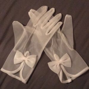 NWT Organza-like Bridal Gloves